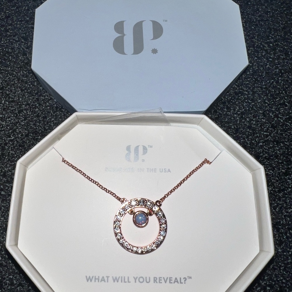 Graceful Babe Ring Bomb Party Necklace Rose Gold Plating